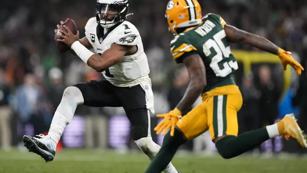 Eagles beat Packers 34-29 in Brazil