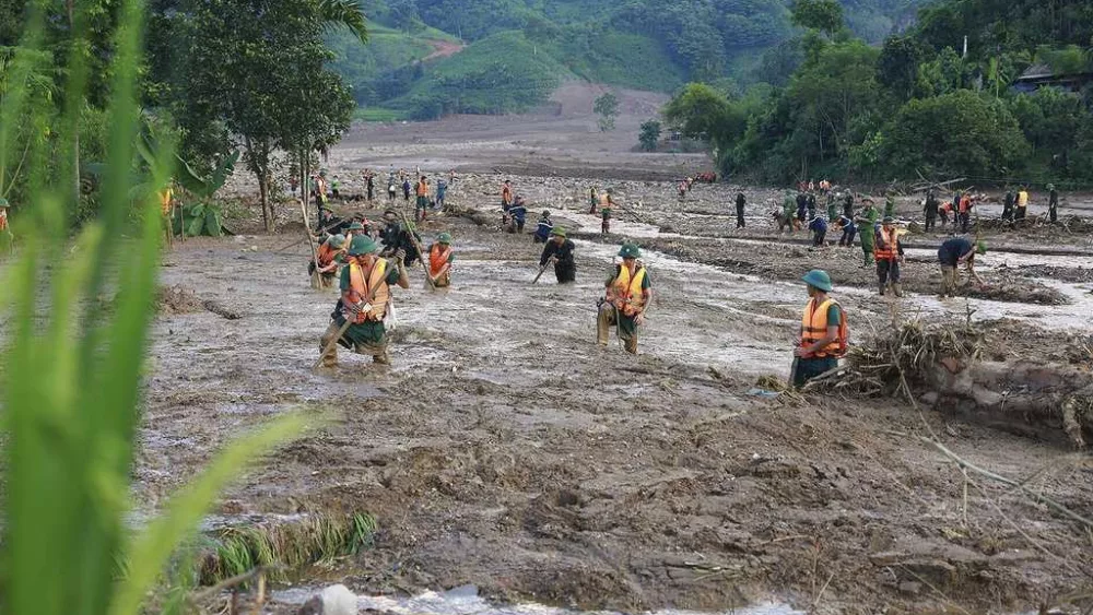 Vietnam typhoon death toll rises to 233