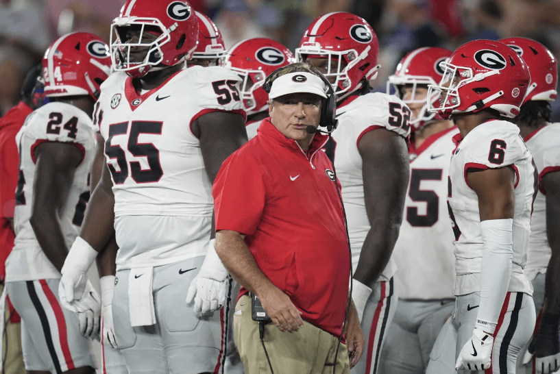 Branson Robinson runs for 3-yard go-ahead touchdown, top-ranked Georgia rallies past Kentucky 13-12