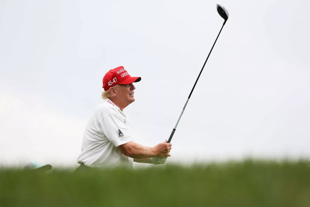 What did Secret Service security look like while Donald Trump played golf?