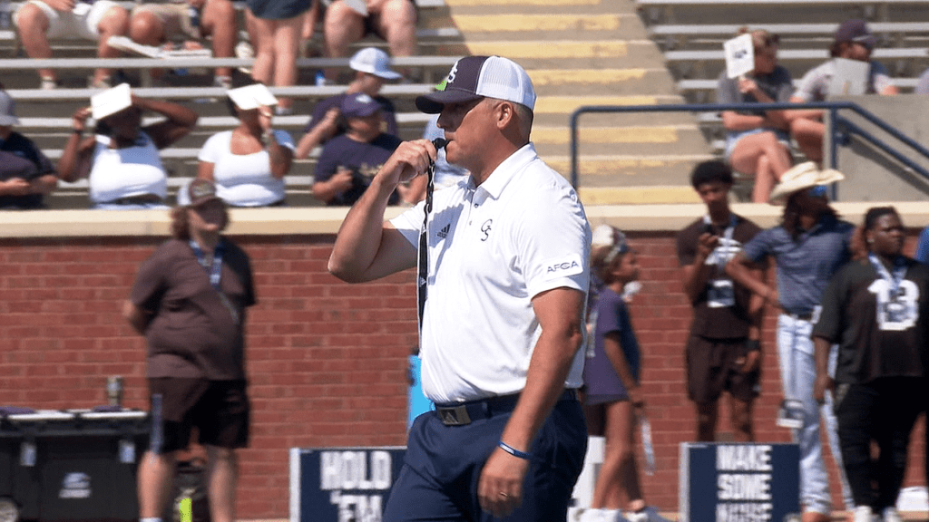 Georgia Southern HC Clay Helton prepares to play familiar faces