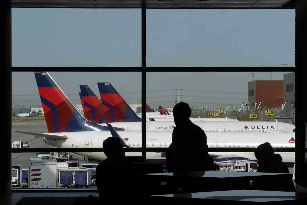 Cabin pressure issue on Delta flight causes bloody ears and noses for passengers