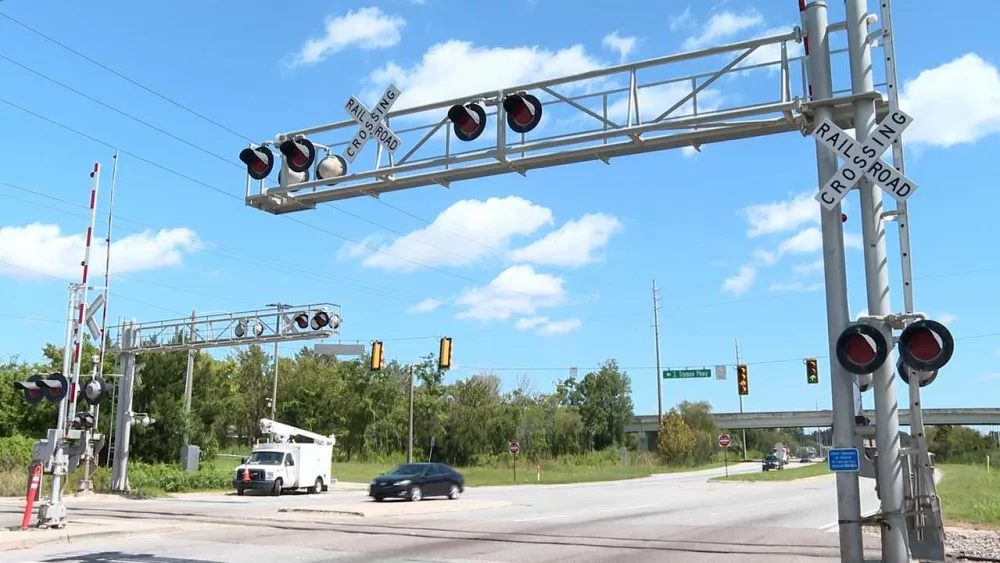 The future of the President Street railroad crossing opens discussion to public