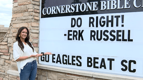 Faith and Football : Tattnall County church creates buzz with signs supporting the Georgia Southern Eagles