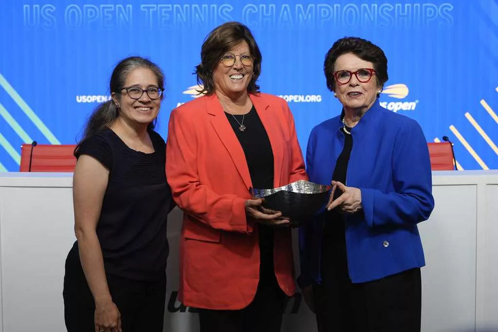 Billie Jean King set to earn another honor with the Congressional Gold Medal