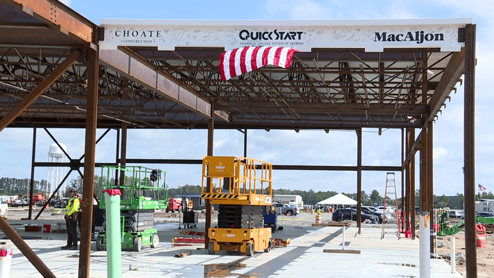 'Topping off' ceremony held for new Hyundai Mobility Training Center