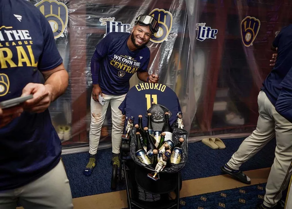 Brewers' Chourio celebrates division title with sober surprise