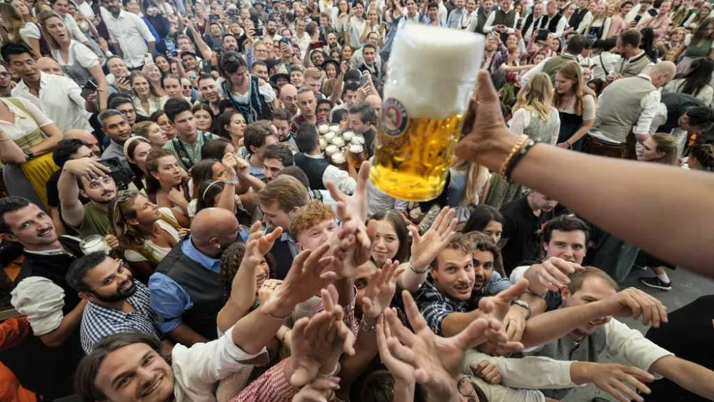 Oktoberfest is open: World's largest folk festival begins