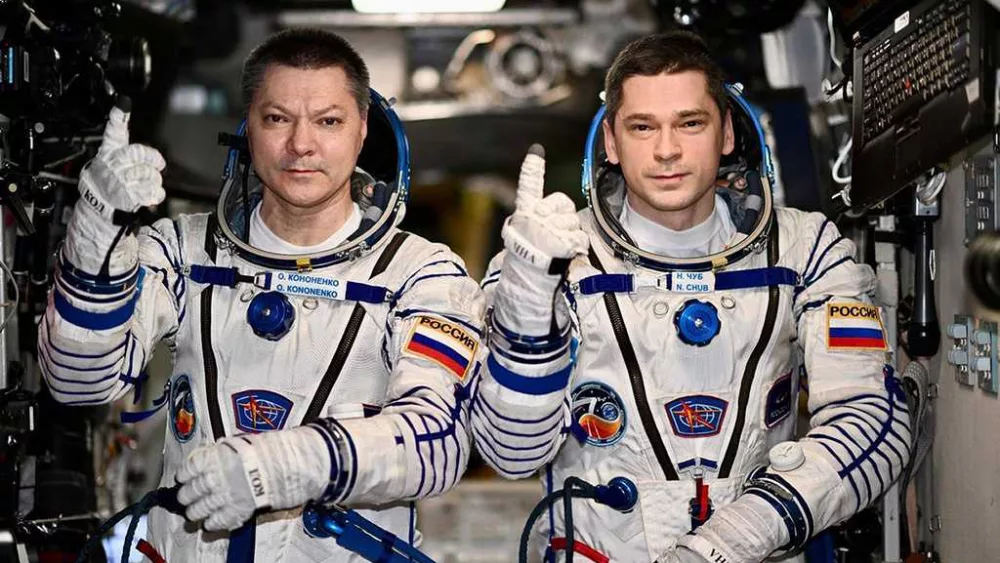 2 Russians set record for longest single stay on the ISS