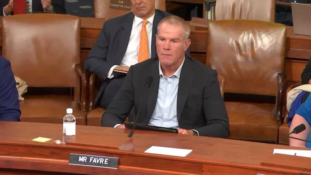 Brett Favre reveals Parkinson's diagnosis while testifying before House committee