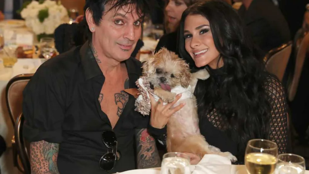 Coyote snatches dog from backyard of Tommy Lee, wife Brittany Furlan; she grabs beloved pet back