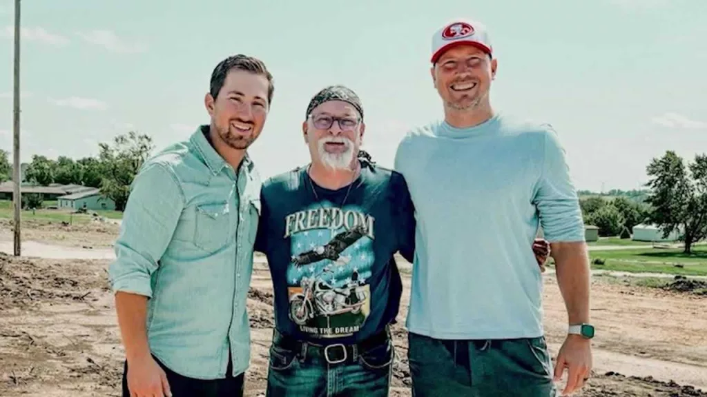 Strangers-turned-heroes reconnect with man they saved after tornado