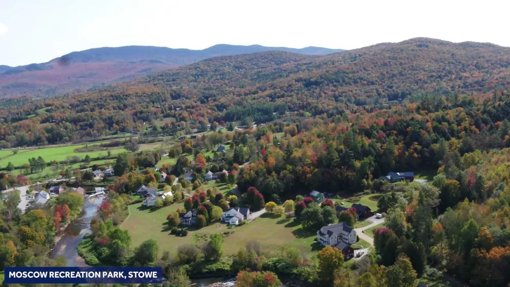 Get a bird's-eye view of fall foliage in Vermont from the Sky 5 Drone