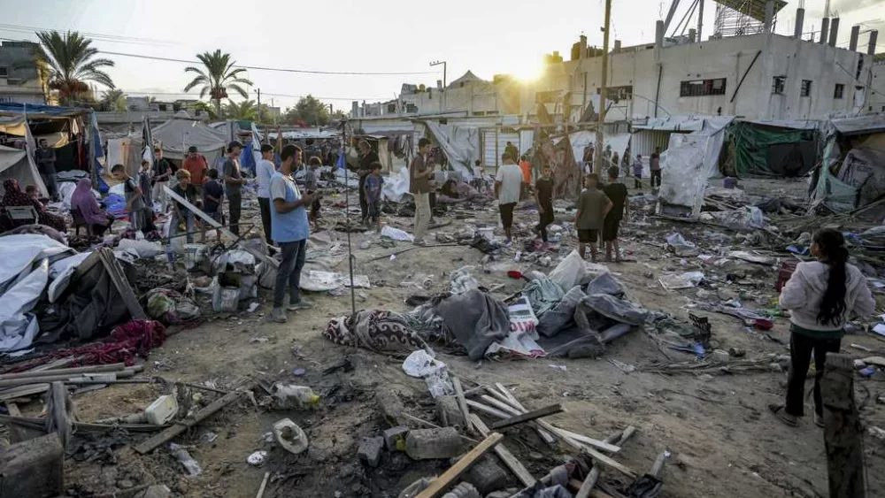 Apparent Israeli airstrike kills at least 18 people at a mosque in central Gaza