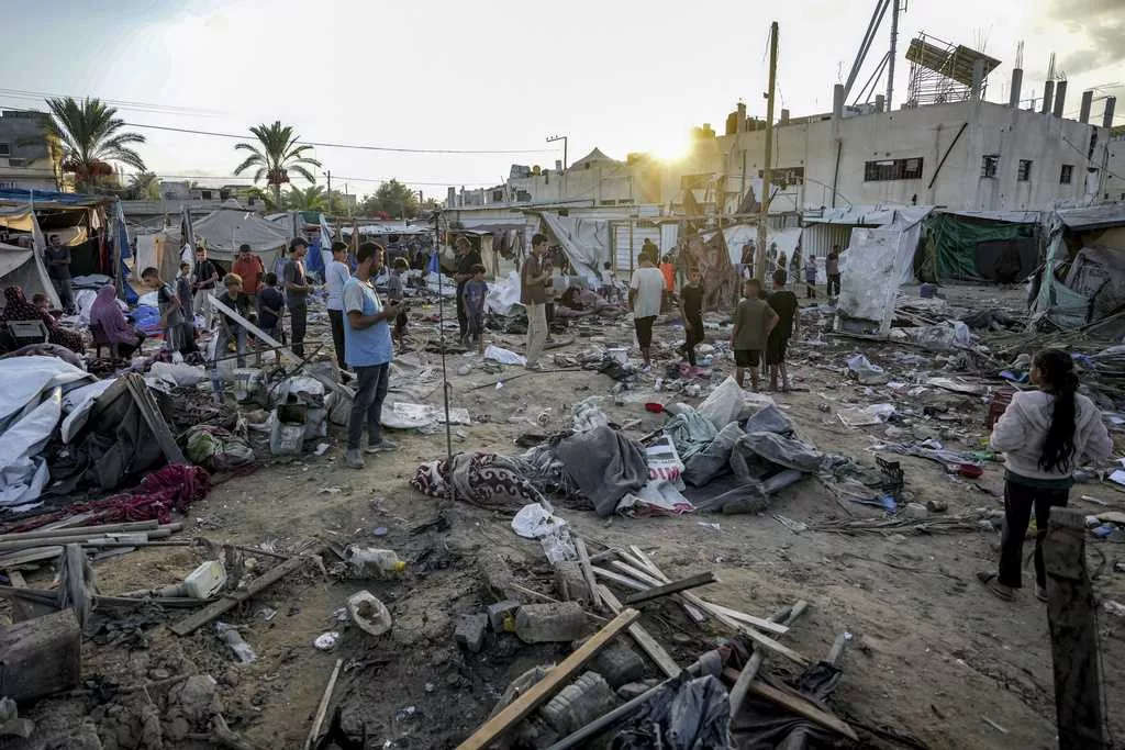 Apparent Israeli airstrike kills at least 18 people at a mosque in central Gaza