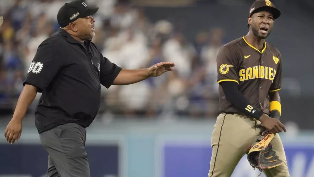 Dodger Stadium fans toss balls and trash on field