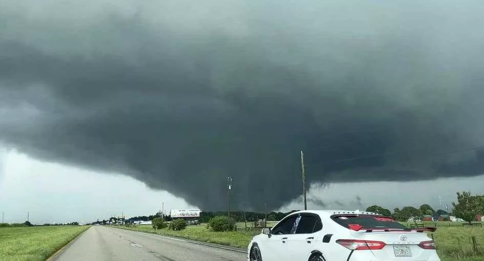 WATCH: Videos show tornadoes across Florida as Hurricane Milton approaches