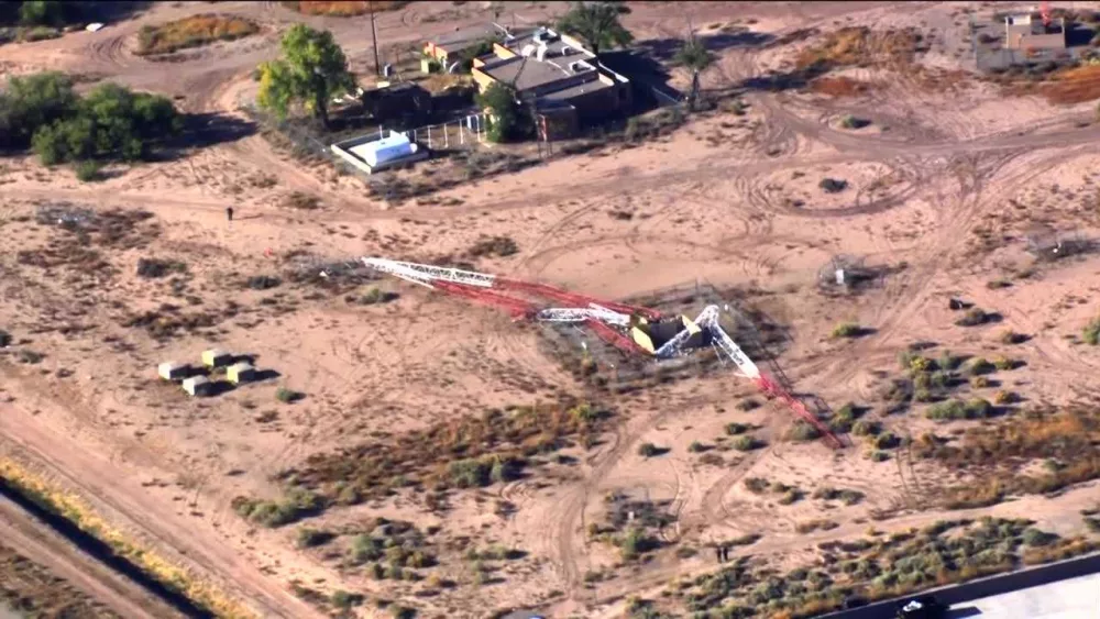 Hot-air balloon hits tower, causing it to collapse in New Mexico