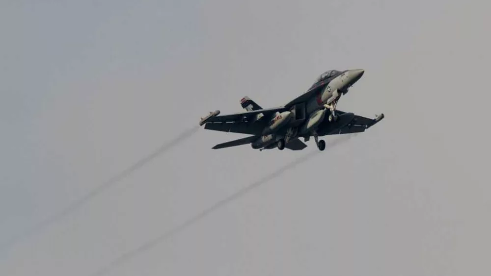 US Navy fighter jet with two on board crashes in Washington state