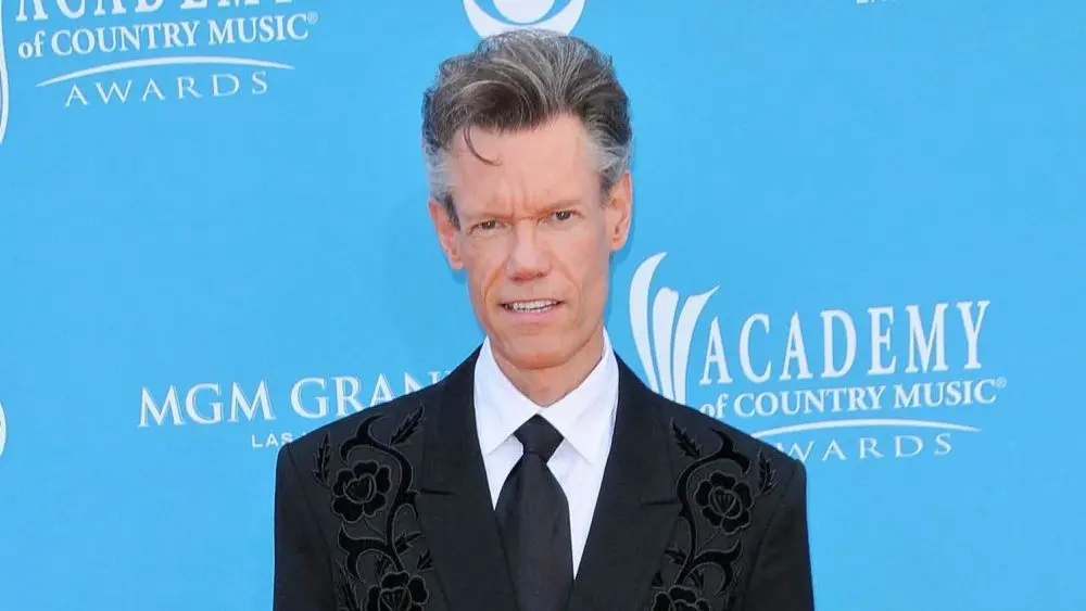 Randy Travis extends ‘More Life Tour’ into 2026