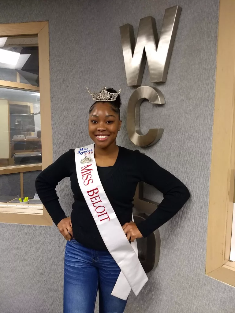 Michaela Ward on WCLO #missbeloit
