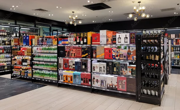liquor-store-adobe-stock