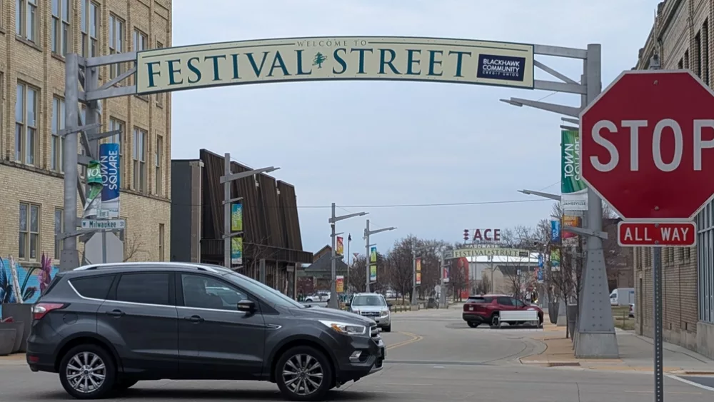 festival-street-2025-03-27-at-19-38-36-mail-wclo-news-outlook