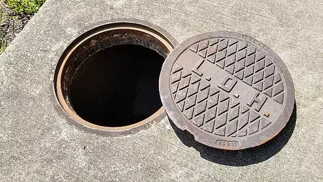 manhole_cover-jpg