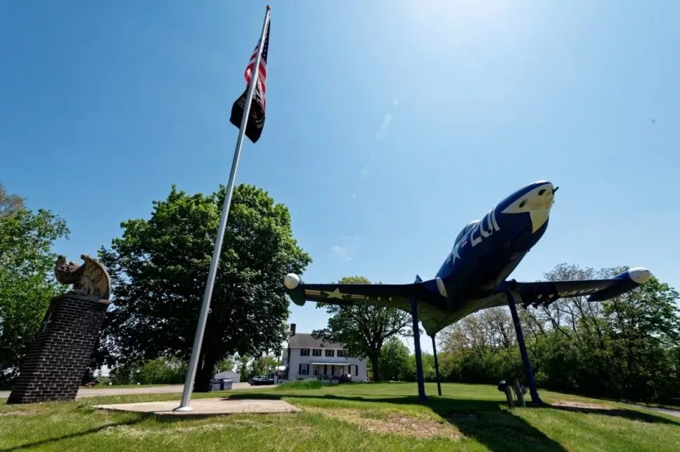 0-advertising-vfw-front-jet-small-jpg-7