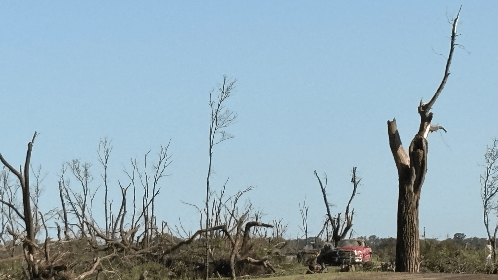 Image of devastation from the tornado in Enderlin