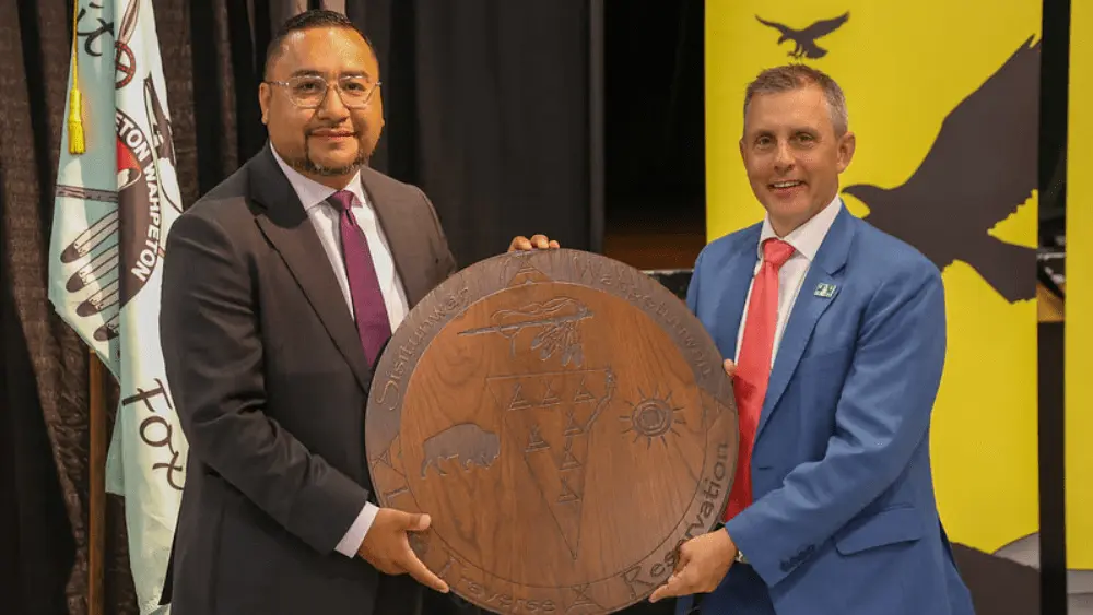 Governor Kelly Armstrong and Sisseton-Wahpeton-Oyate Chairman J. Garret Renville