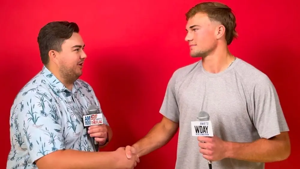 2 guys having a conversation