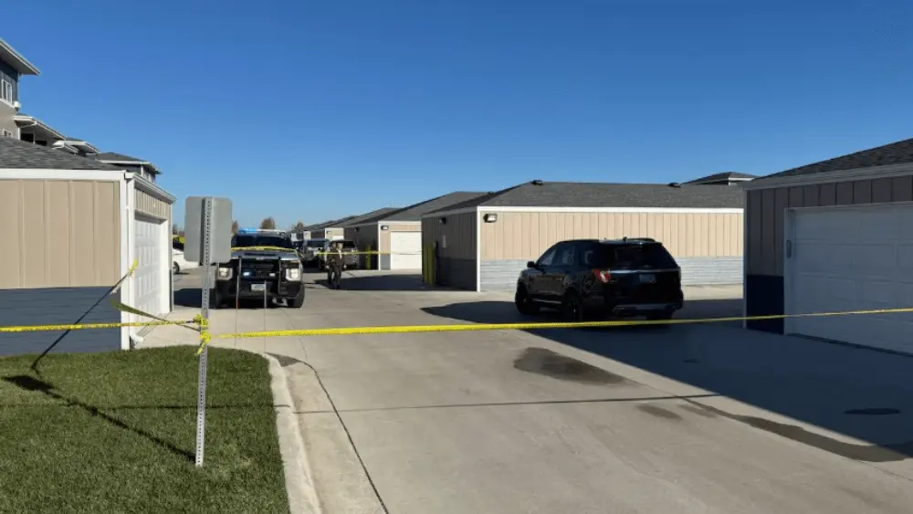 Police response at a Horace apartment complex