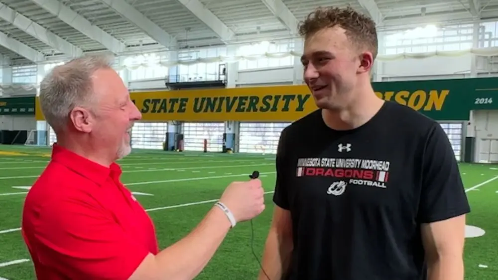 2 guys having a conversation