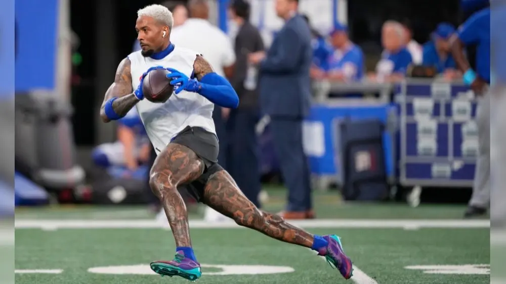 New York Giants wide receiver Odell Beckham Jr. works out prior to an NFL football game against the Dallas Cowboys