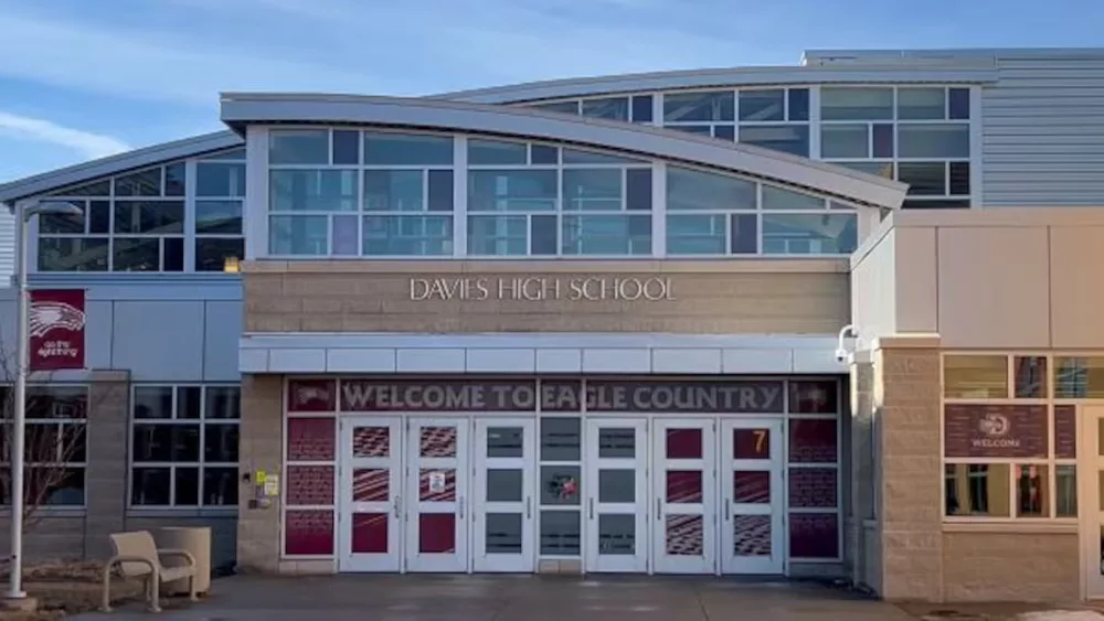 Image of the front of Davies High School in Fargo
