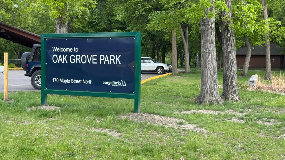 Image of Oak Grove Park sign