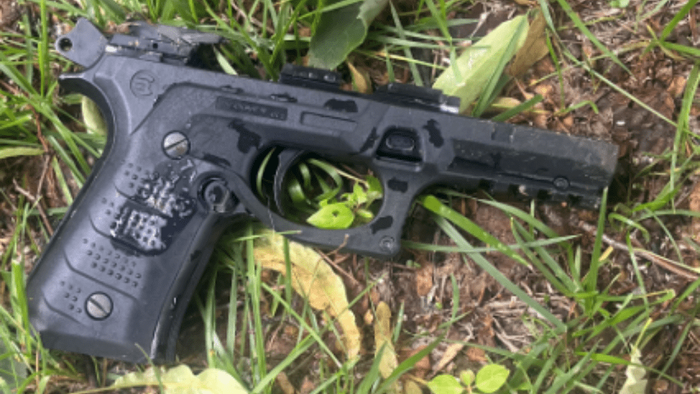 Image of components of recovered Beretta 92 9mm handgun