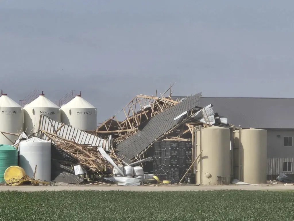 Image of damaged building in Hunter ND
