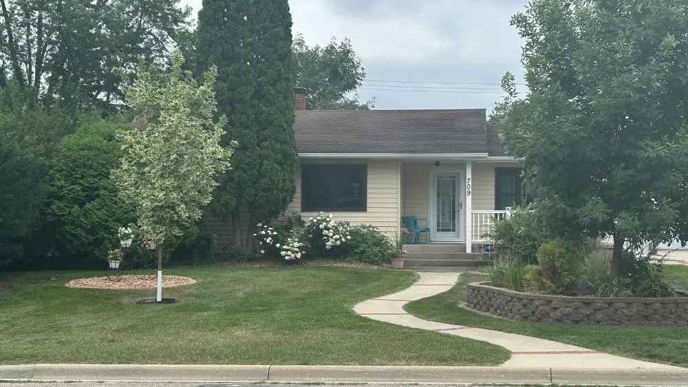 Image of home belonging to Minnesota State Senator Nicole Mitchell's stepmother