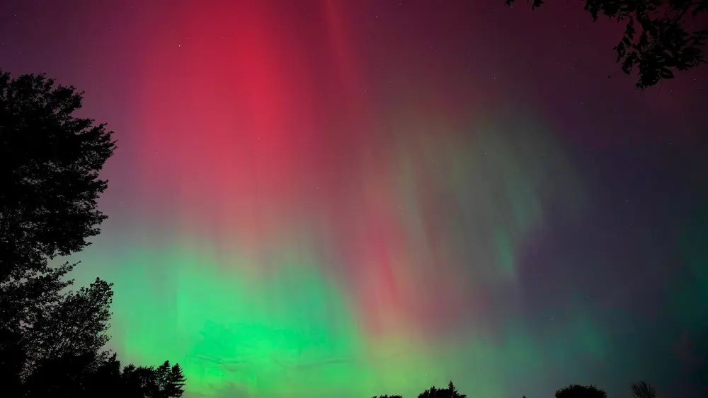 Image of the northern lights in the sky