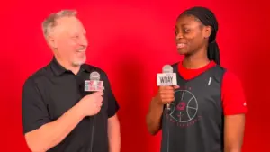 2 people having a conversation