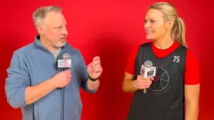 2 people having a conversation