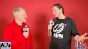 2 people having a conversation