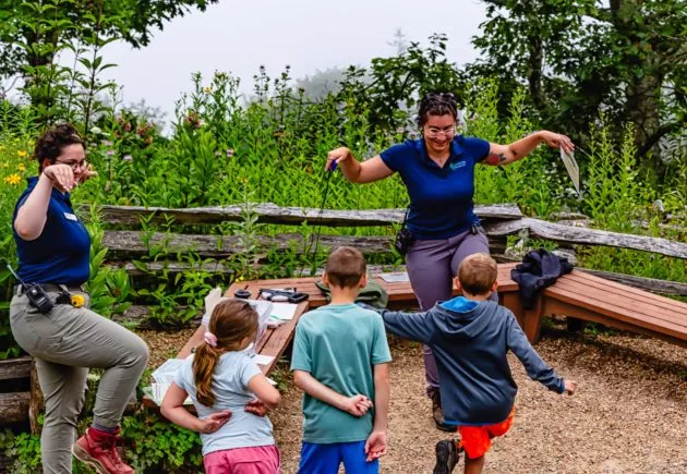 animal-enrichment-day-2023_photo-by-monty-combs_courtesy-of-grandfather-mountain-stewardship-foundation-e1710421919843