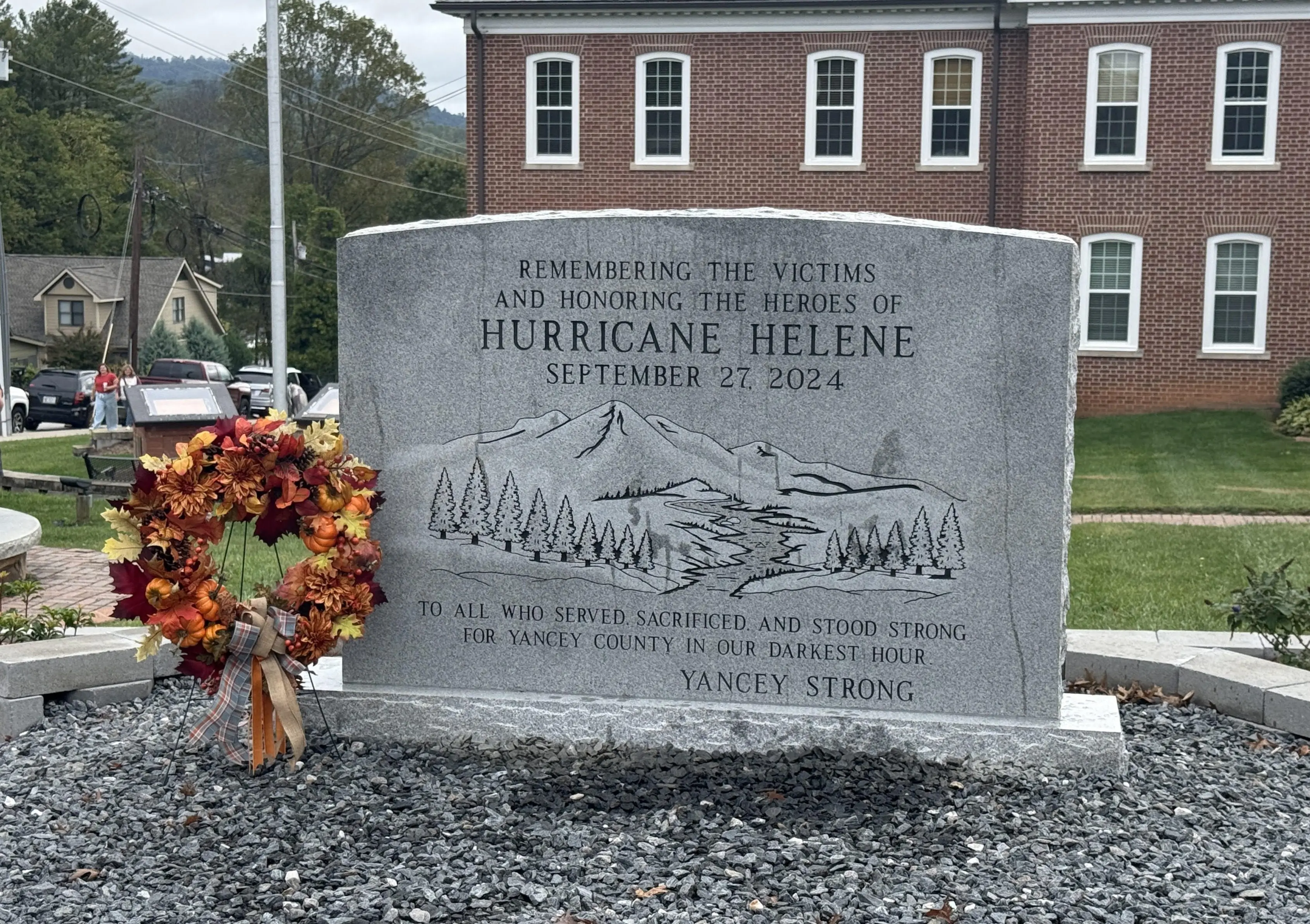 monument2