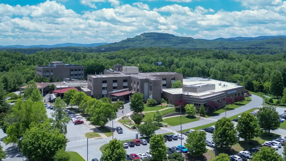 adventhealth-hendersonville-hero-cropped