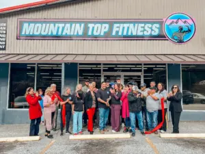 mountain-top-fitness-ribbon-cutting