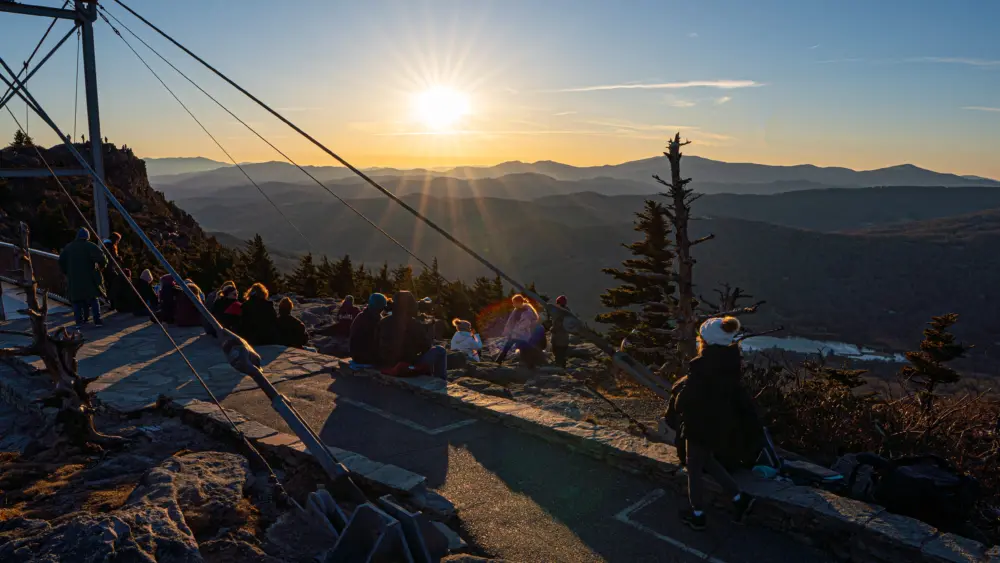 gmsf_sunrise-and-sunset-event_photo-by-leslie-restivo_courtesy-of-grandfather-mountain-stewardship-foundation-1