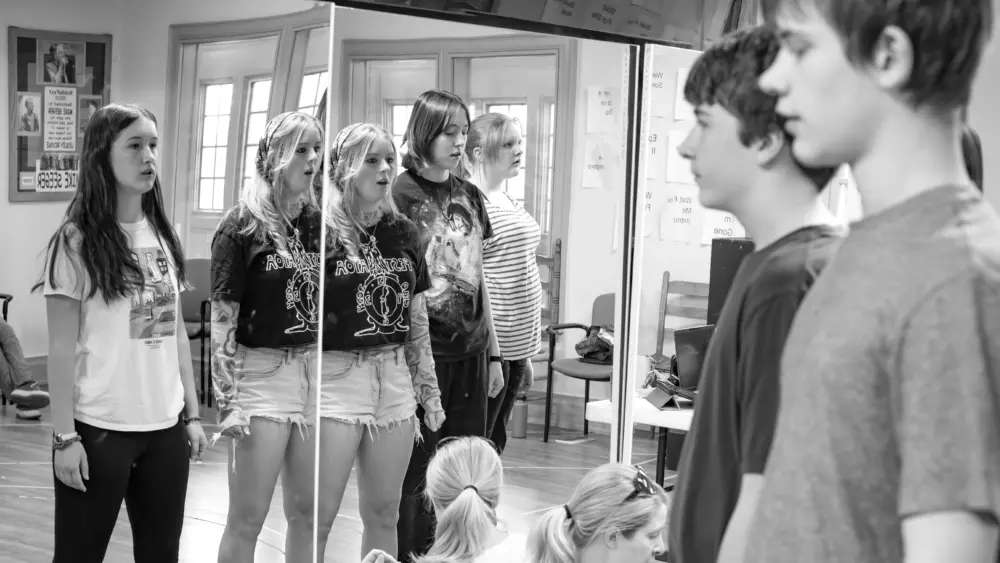 hadestown-teen-edition-at-parkway-playhouse-pr-2